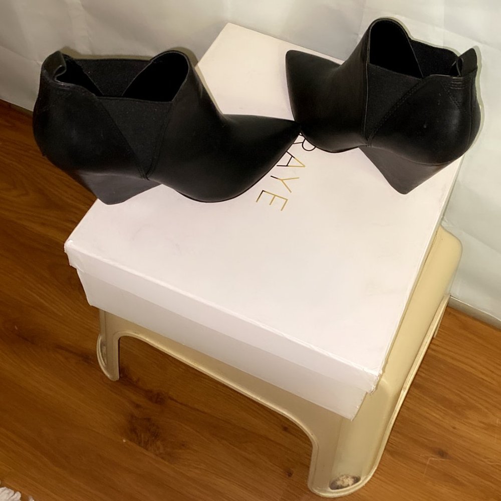 Shoes - Picture 5 of 6
